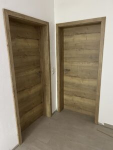 Zimmertüren Dekor quer verbaut von NF-Montage